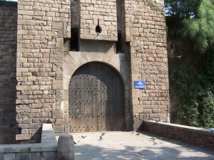 Porta de Santa Madrona